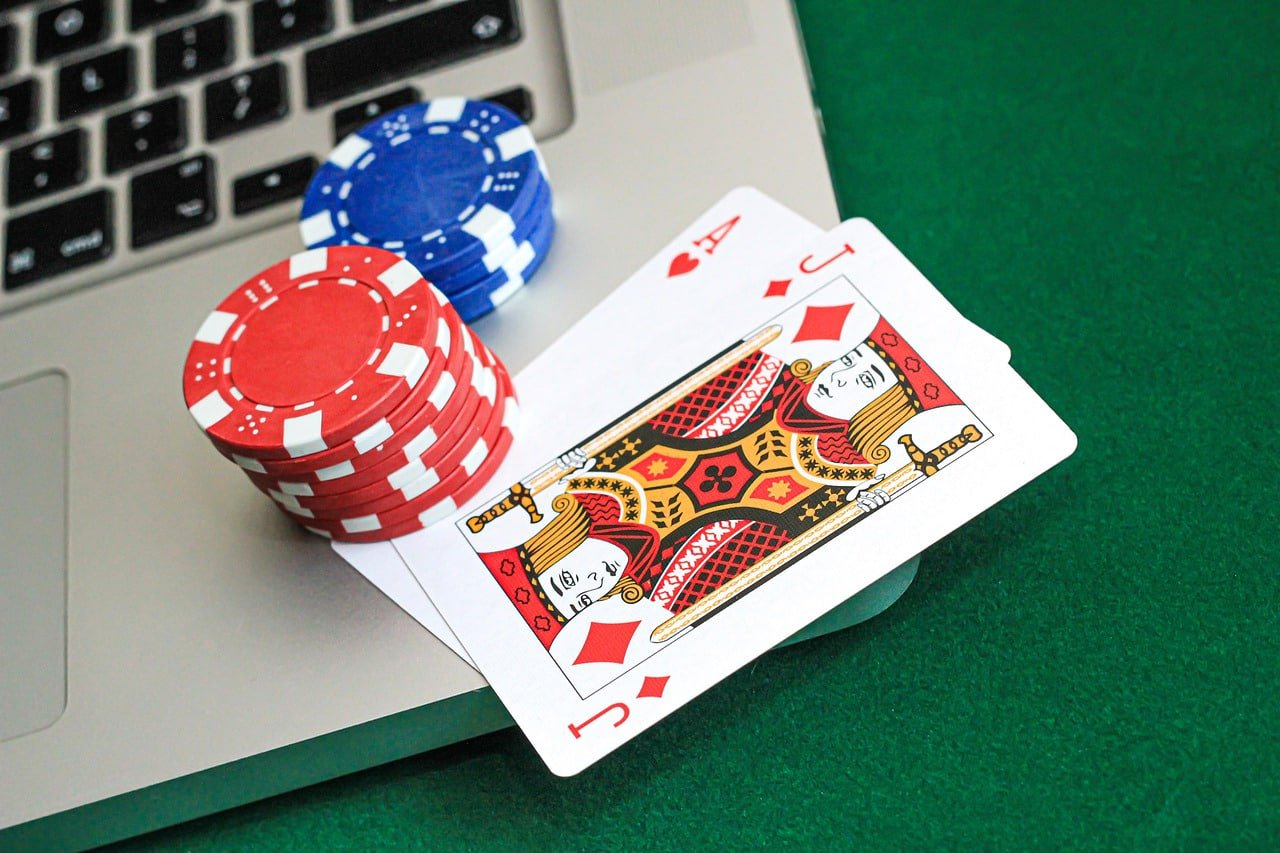 Sports and casino-style entertainment overview inside 21 apk platform